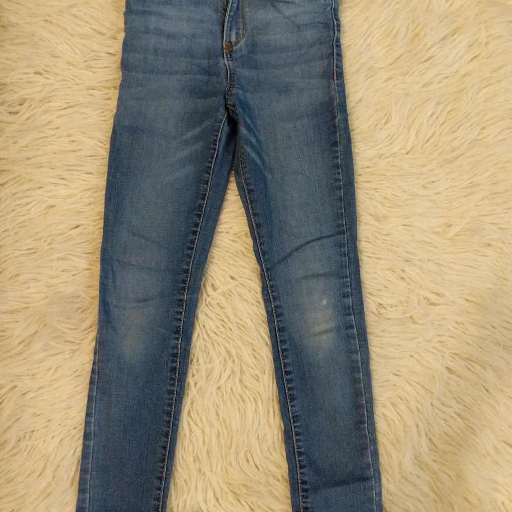 Girls Levi's jeans